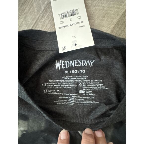 Wednesday Black And White Dance Scene T-shirt , Black Shirt Unisex XL New - Picture 4 of 5